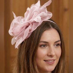 NWOT Pink Feather Fascinator Hat
